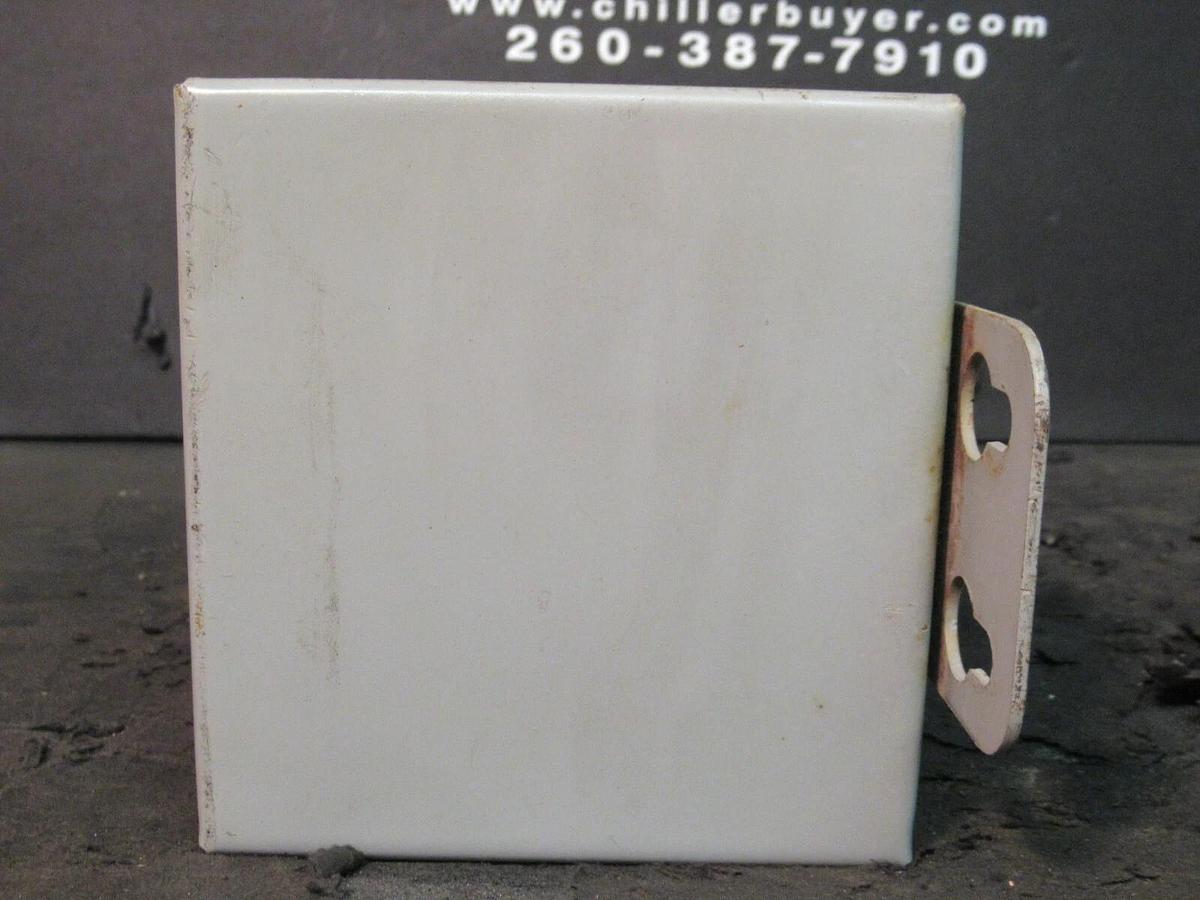 Used 0.5 KVA (1/2) CUTLER HAMMER NEMA 3R TRANSFORMER S52N11S51N 460 VAC 120 / 240 V