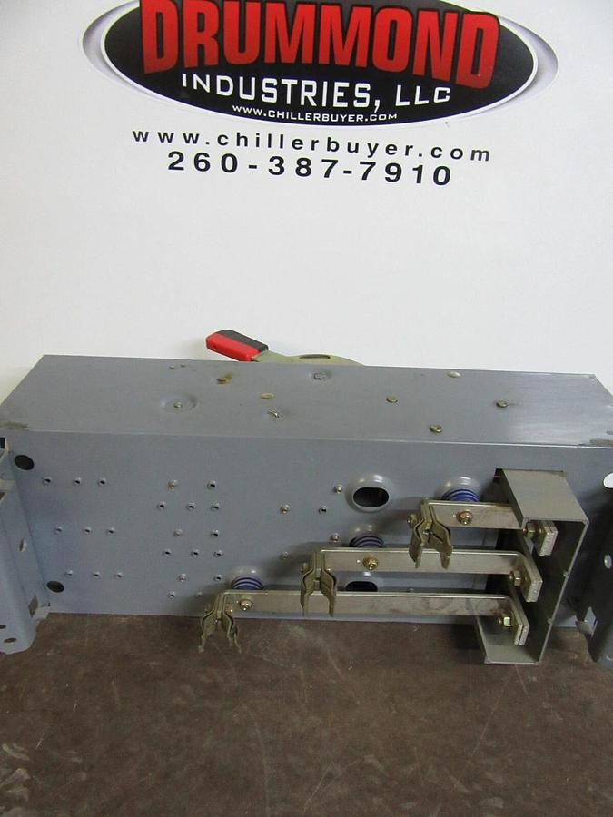 Used SQUARE D QMB SAFETY DISCONNECT SWITCH QMB324W 200 AMP 240 VAC 3-POLE TYPE 1 ENCL