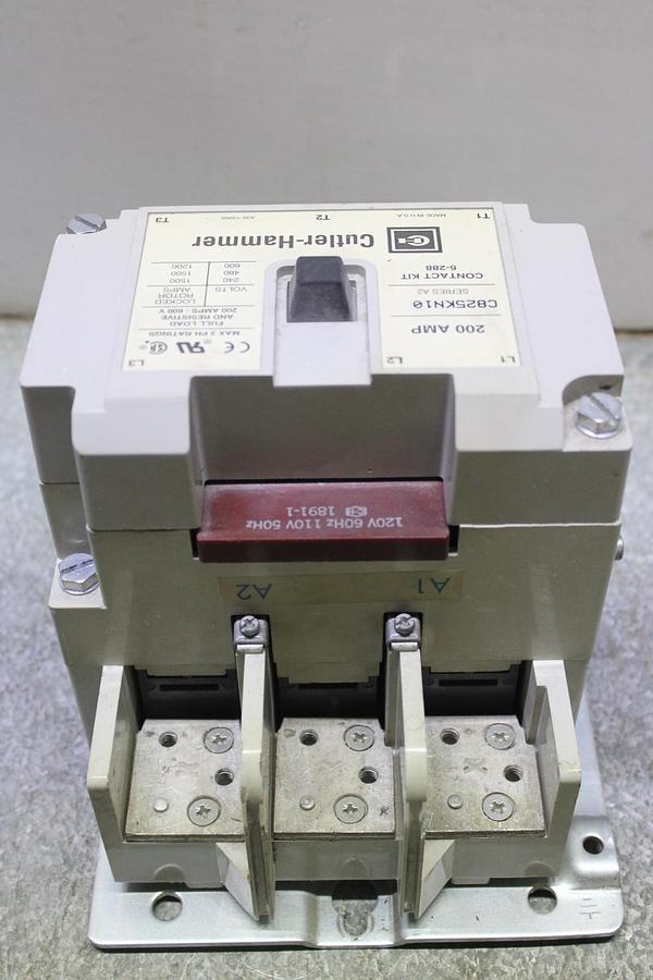 Used CUTLER HAMMER CONTACTOR C825LN1 600 VAC 360 AMP 3-POLE 3-PHASE
