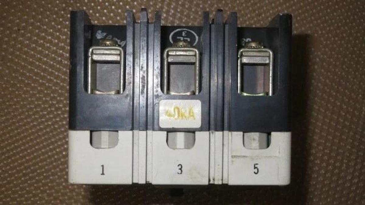 Used SIEMENS BREAKER 50-63 AMP 600 VAC 3 POLE MODEL 3VF3111-1BN41-OAB1 **WARRANTY**