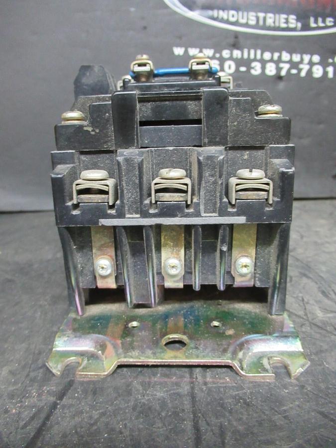 Used ALLEN BRADLEY NEMA 1 CONTACTOR 500F-BOD93 27 AMP 600 VAC 10 HP W/ 599-K04