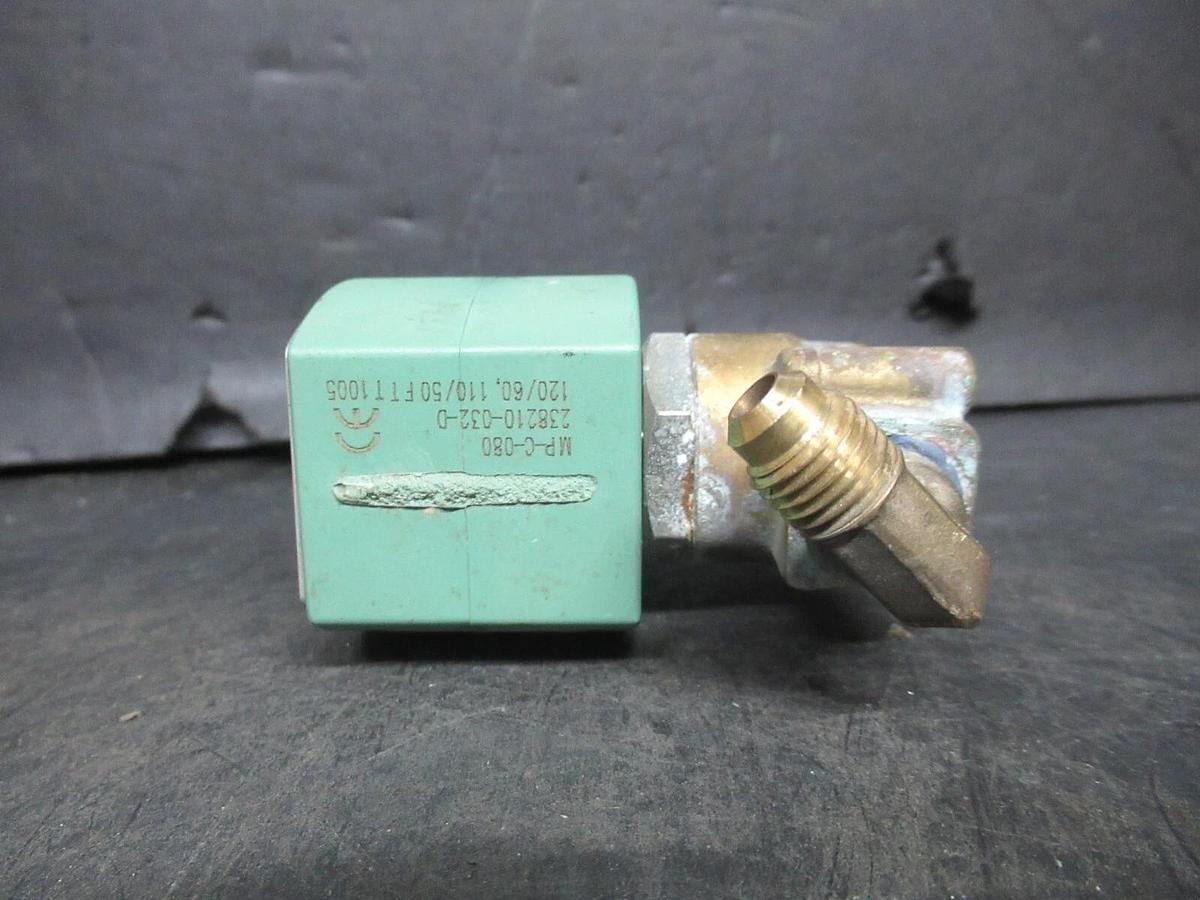 Used ASCO REDHAT II SOLENOID VALVE 8262G013 8.1 WATT 1/4" DIAMETER #4 OIL AT 40 PSI