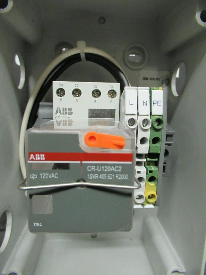 ABB ENCLOSED RELAY CR-U120AC2 71 AMP 115V 1SVR-405-621-R2000 *WARRANTY*