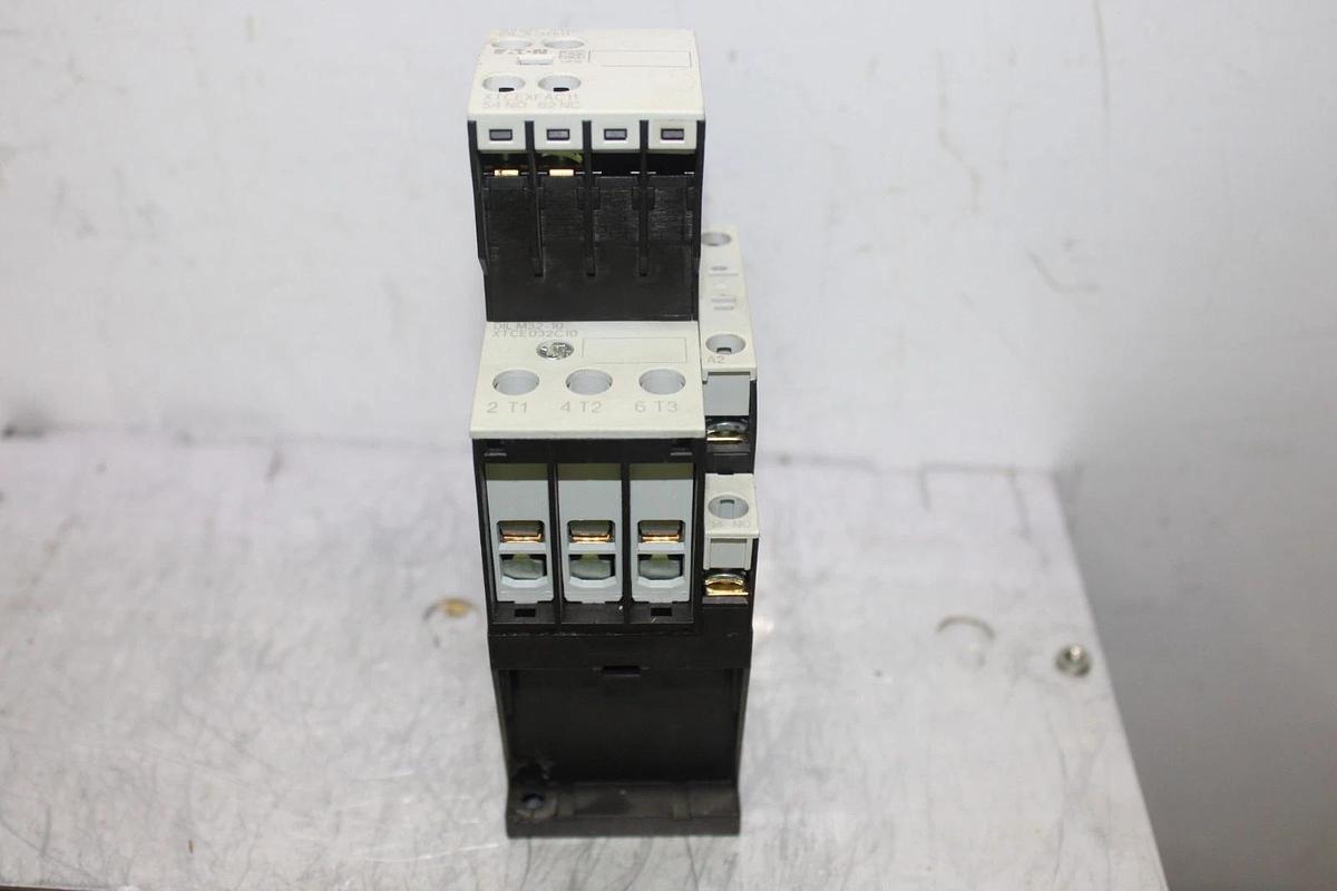Used EATON CONTACTOR XTCE032C10 40 AMP 3-PHASE 600 VAC 3-POLE 25 HP W/ XTCEXFAC11