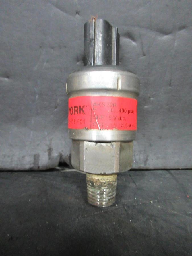 Used YORK DANFOSS PRESSURE TRANSDUCER 025-29139-001 400 PSIS 5 VDC **WARRANTY**