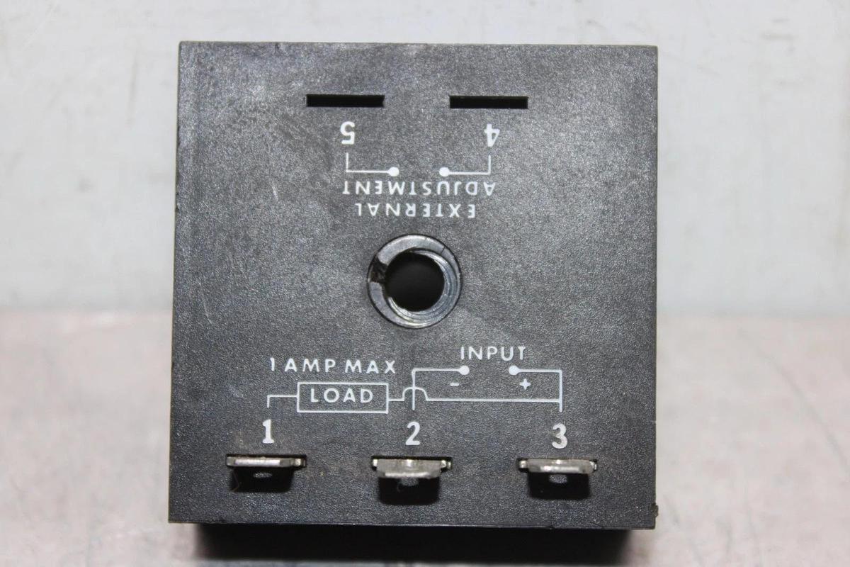 Used SSAC SOLID STATE TIMER TS441300 X13270272-04 300 SEC TIME DELAY 120 VAC 1 AMP