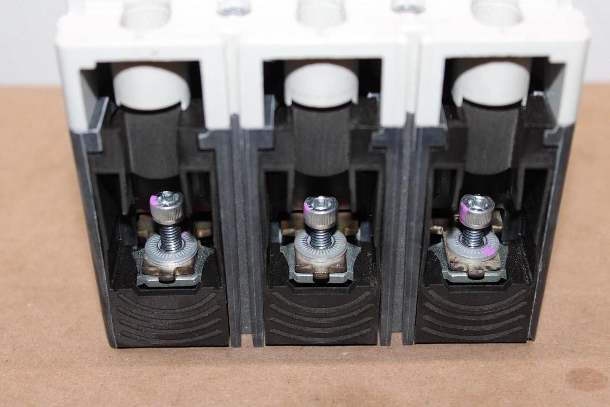 Used SIEMENS CIRCUIT BREAKER HDX3B070 70 AMP 3-POLE 600 VAC **WARRANTY**