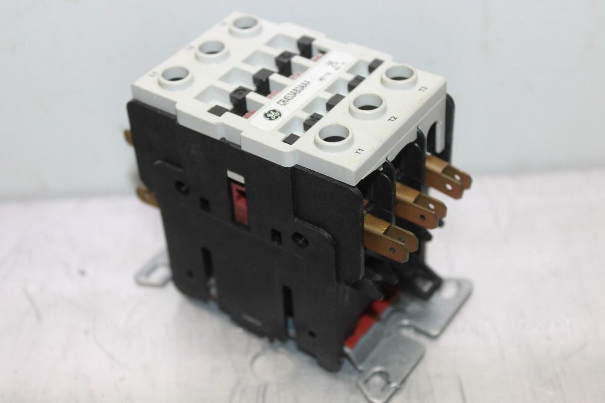 Used GENERAL ELECTRIC CONTACTOR CR453AB3AAA 25 AMP 600 VAC 3-POLE COIL: 110/120V