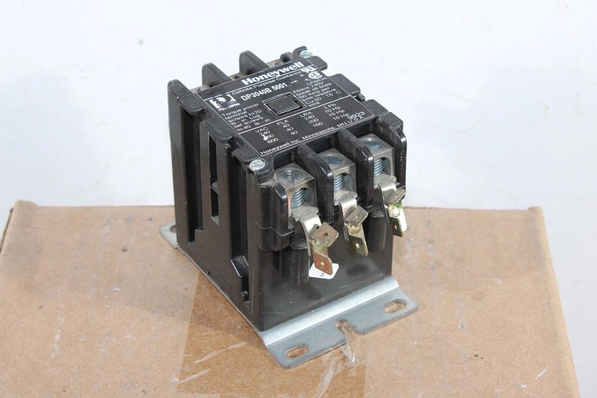 Used HONEYWELL CONTACTOR DP3040B-5001 600 VAC 40 AMP 15 HP COIL: 120V *WARRANTY*