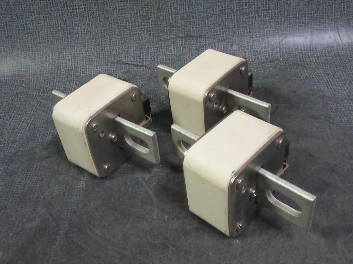 Used LOT OF 3 BUSS SEMITRON SPP-7E1200 1200 AMP 700 VOLTS FUSE
