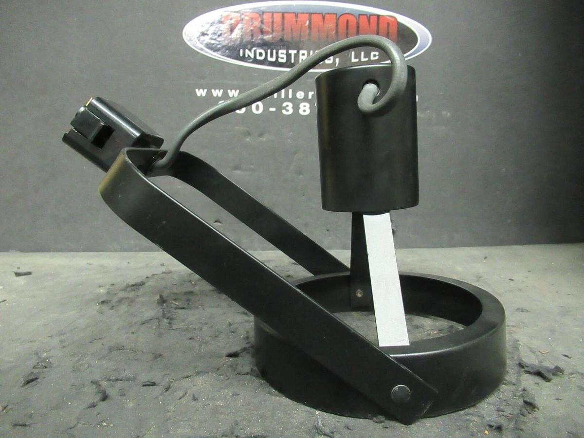 Used LIGHTOLIER 9022BK LYTESPAN 250 WATT MAX LAMP TRACK LIGHTING FIXTURE BLACK PAR 38