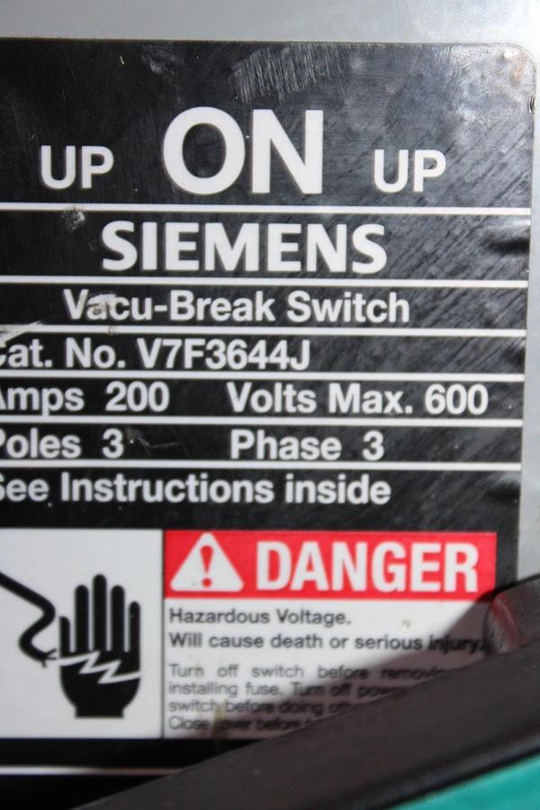 Used SIEMENS VACU-BREAK TWIN DISCONNECT SWITCH V7F3644J 200 AMP 600 VAC 3-POLE