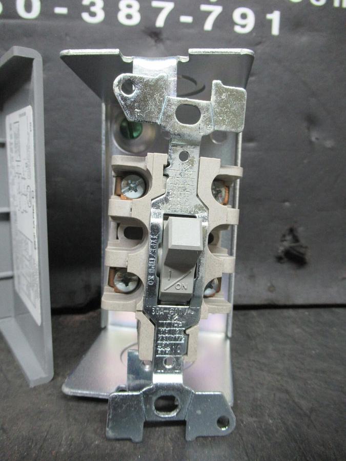 NEW SURPLUS SQUARE D FHP MANUAL MOTOR STARTER 2510NG1 ENCLOSURE TYPE 1 10 HP 30A