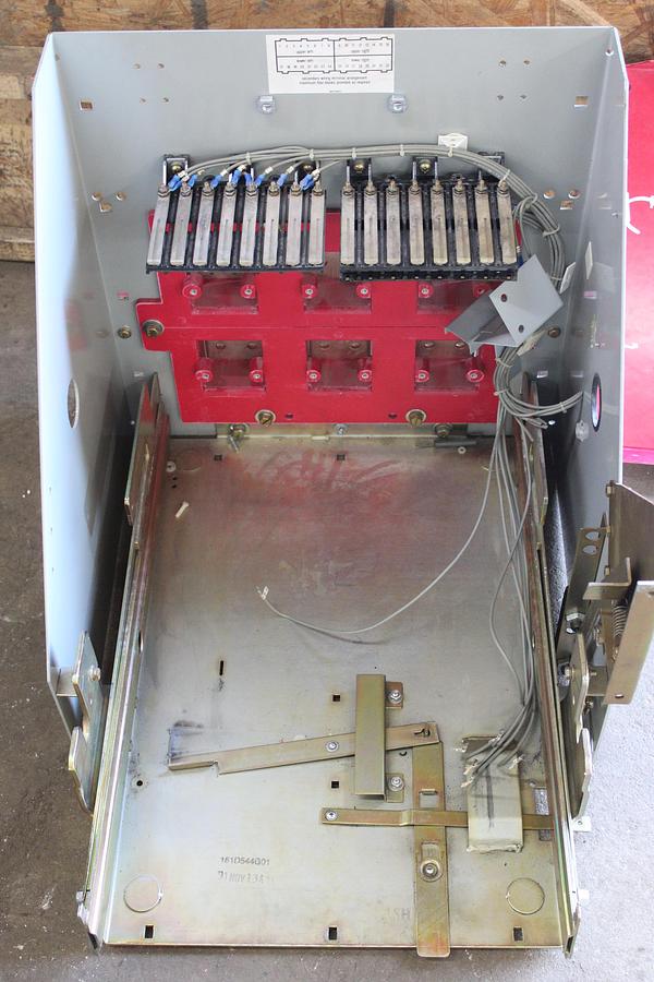 Used CUTLER HAMMER DS416 LOW VOLTAGE AC CIRCUIT BREAKER 1600 AMP 600 VOLT