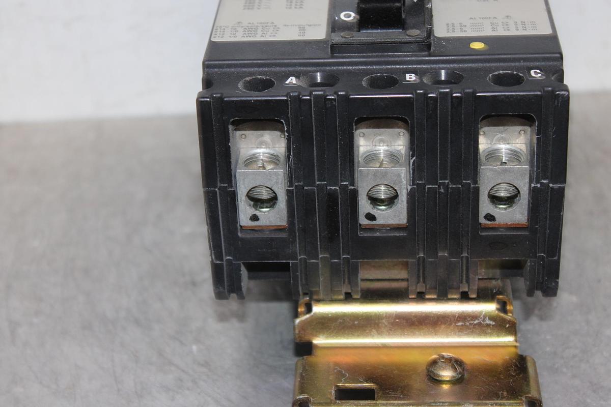 Used SQUARE D I-LINE POWERPACT CIRCUIT BREAKER HDA36060 60 AMP 600 VOLT 3-POLE