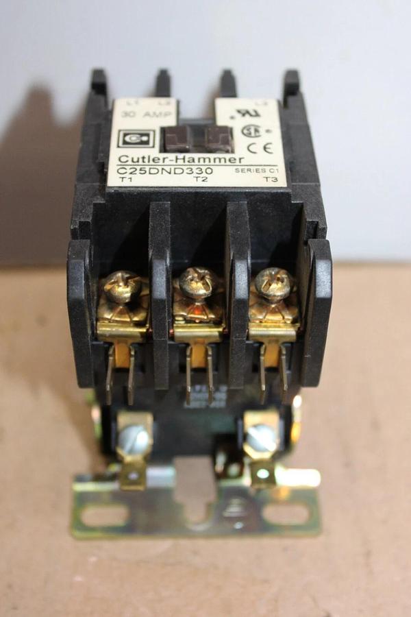 Used CUTLER HAMMER CONTACTOR 30 AMP 600V 3 PHASE 104-120V COIL MODEL: C25DND330 C1