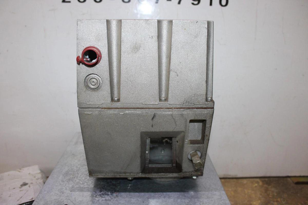 Used HONEYWELL ACTUATOR FLUID POWER GAS VALVE V4055-1098 110/120 VOLT 1.57 AMP