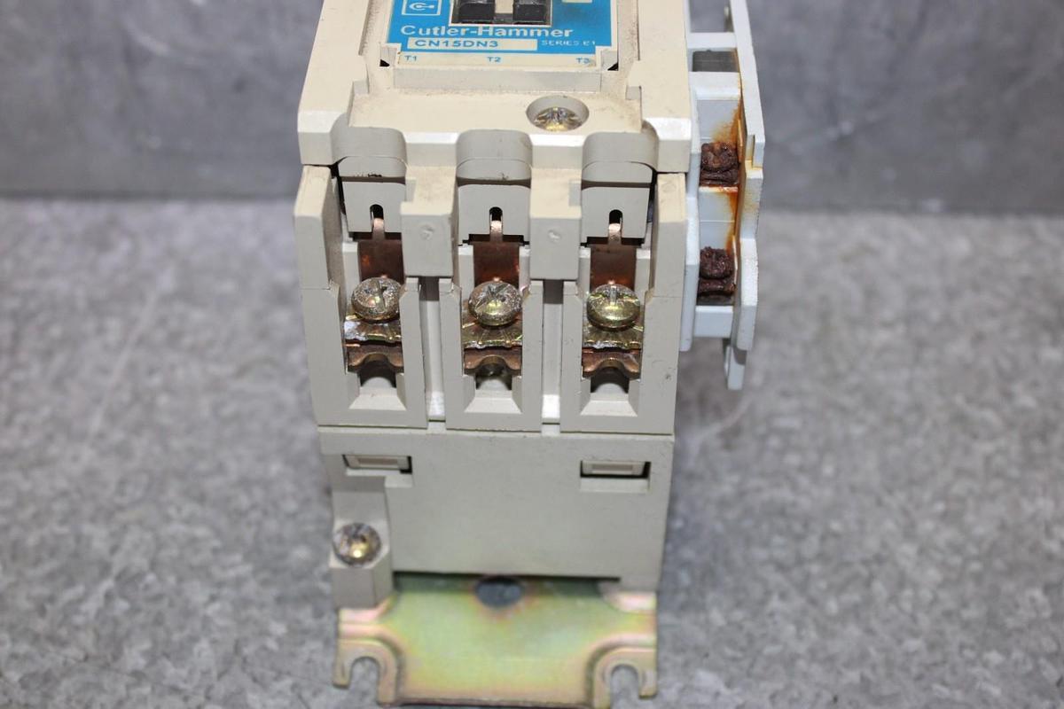 Used CUTLER-HAMMER NEMA CONTACTOR CN15DN3 27 AMP NEMA 1 COIL: 120V **WARRANTY**
