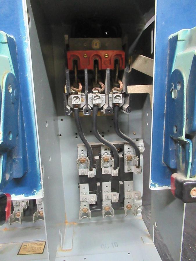 Used SQUARE D MCC MOTOR CONTROL DUAL FEEDER 17" MODEL 4 NO FUSES WITH DISCONNECTS