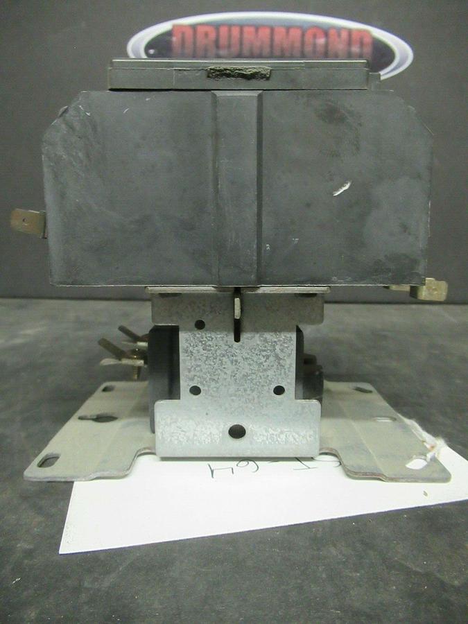Used SIEMENS CONTACTOR 42FE35AF306R / HN53HG1200 75 AMP 600 VAC 93 AMP/RES