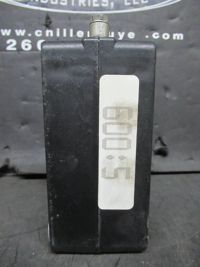 Used SQUARE D CURRENT TRANSFORMER 180R-601 RATIO: 600:5 25-400 HZ 10 KV 600 VOLT