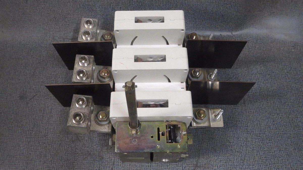 Used ABB GENERAL PURPOSE SWITCH 600 AMP 600 VAC 3 PHASE 150-500 HP MODEL: OETL-NF600A
