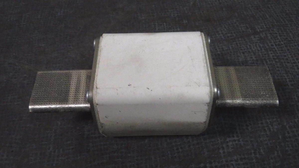 Used JEAN MULLER (1) HLS 2 FUSE 450 AMP 690V 100 KA R2186400 VDE636 **WARRANTY**