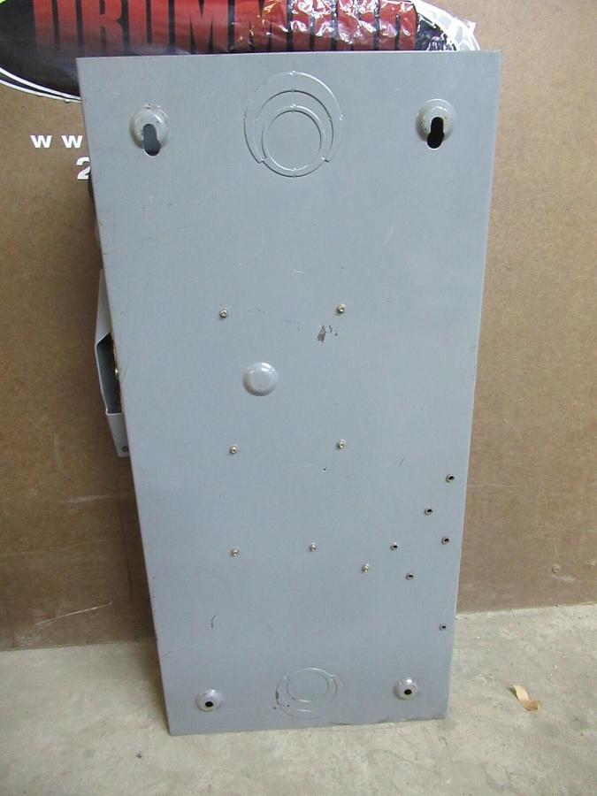 Used SQUARE D SAFETY SWITCH D324N SER. E3 TYPE 1 ENCL. 200 AMP 50 HP 240 VAC 3-POLE