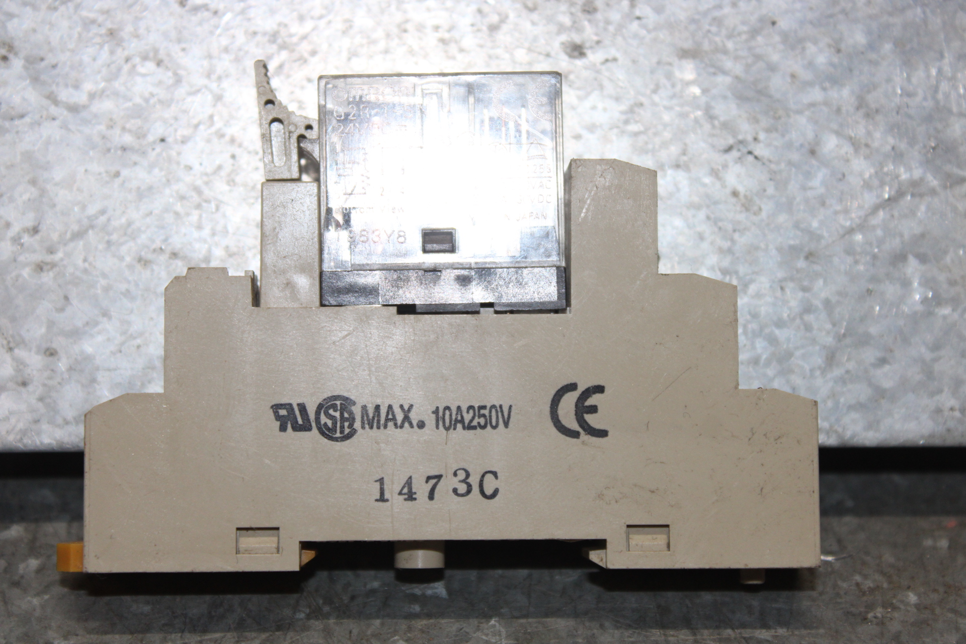 Used LOT OF 3 OMRON RELAYS G2R-1-SN 24 VDC 10 AMP W/ BASE