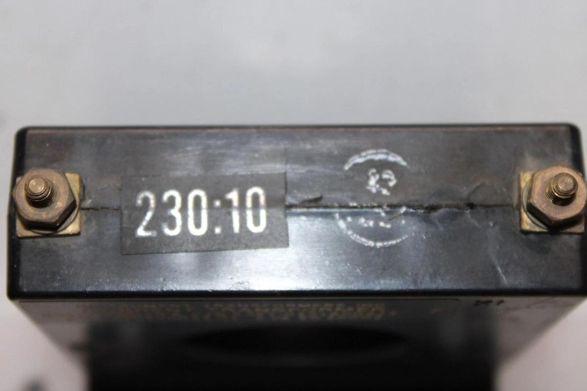 Used INSTRUMENT CURRENT TRANSFORMER X13580033-01 5-SFT-0121A00277 230:10 50-400HZ 5VA