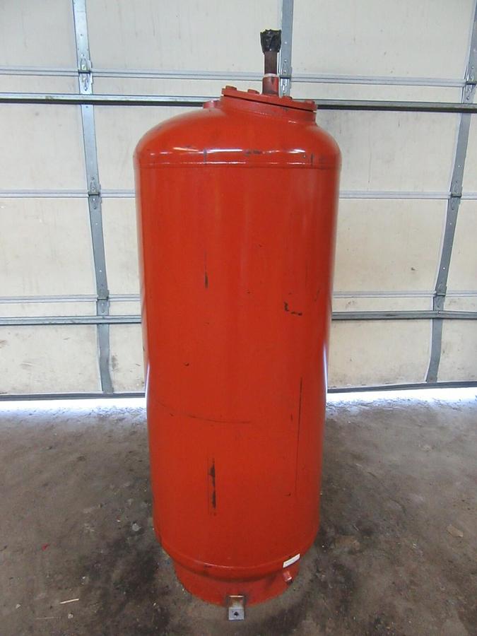Used 2005 BELL & GOSSETT - ITT INDUSTRIES B400 VERTICAL PRESSURIZED EXPANSION TANK