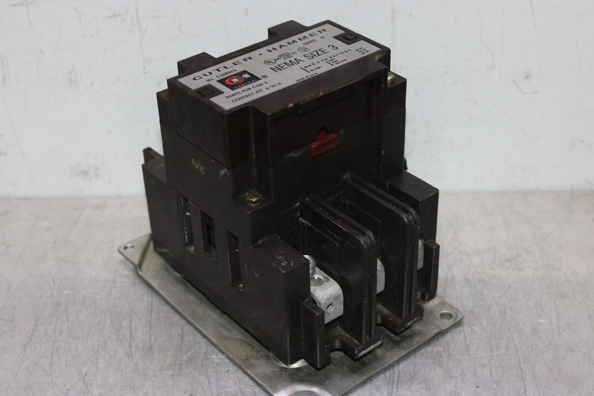 Used CUTLER-HAMMER CONTACTOR C10EN3 NEMA SIZE 3 90 AMP 600 VAC 3-POLE COIL: 120 V