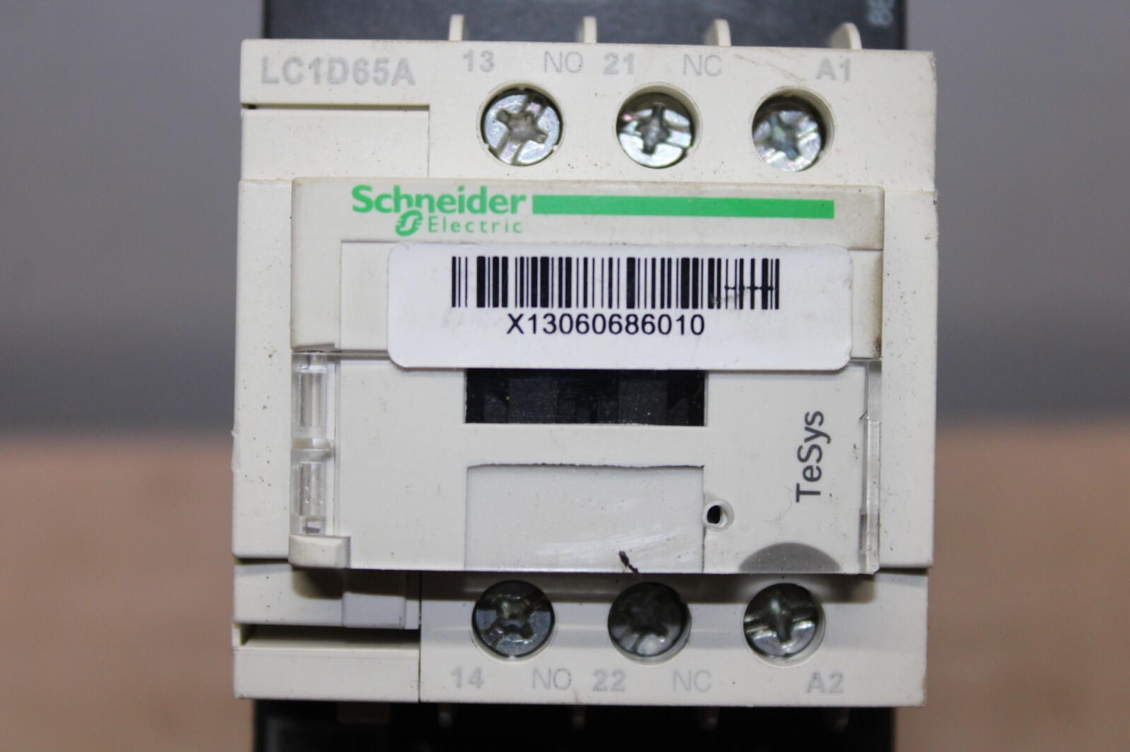 Used SCHNEIDER CONTACTOR LC1D65A X13060686010 80 AMP 600V 3-PHASE COIL: 120V