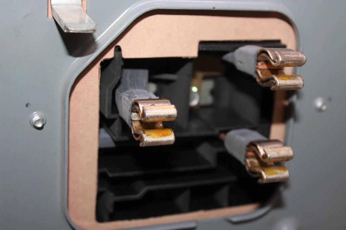 SQUARE D I-LINE BUSSWAY SWITCH UNIT PQ3610G 100 AMP 600 VAC *NEW SURPLUS*