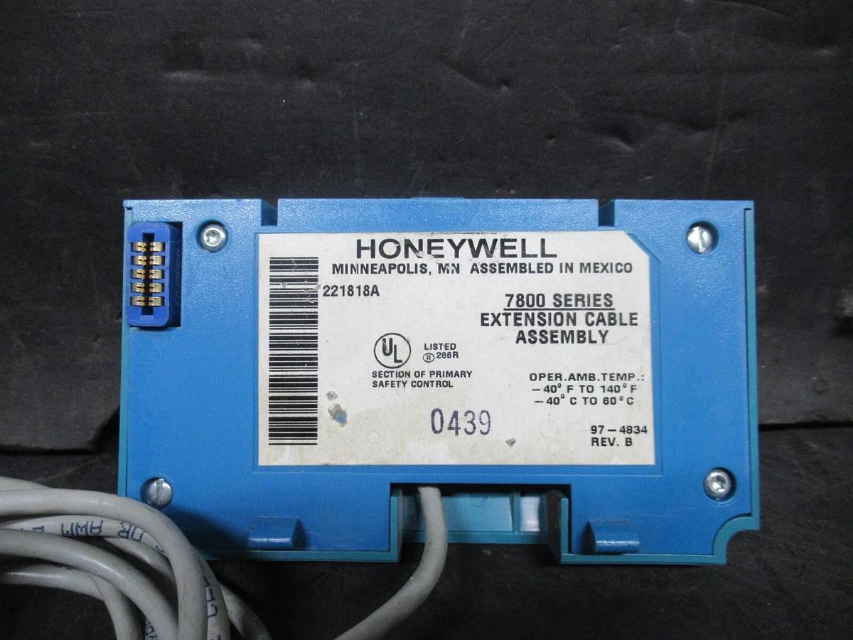 Used HONEYWELL BURNER CONTROL KEYBOARD DISPLAY MODULE 7800 SERIES 97-4834 REV. B