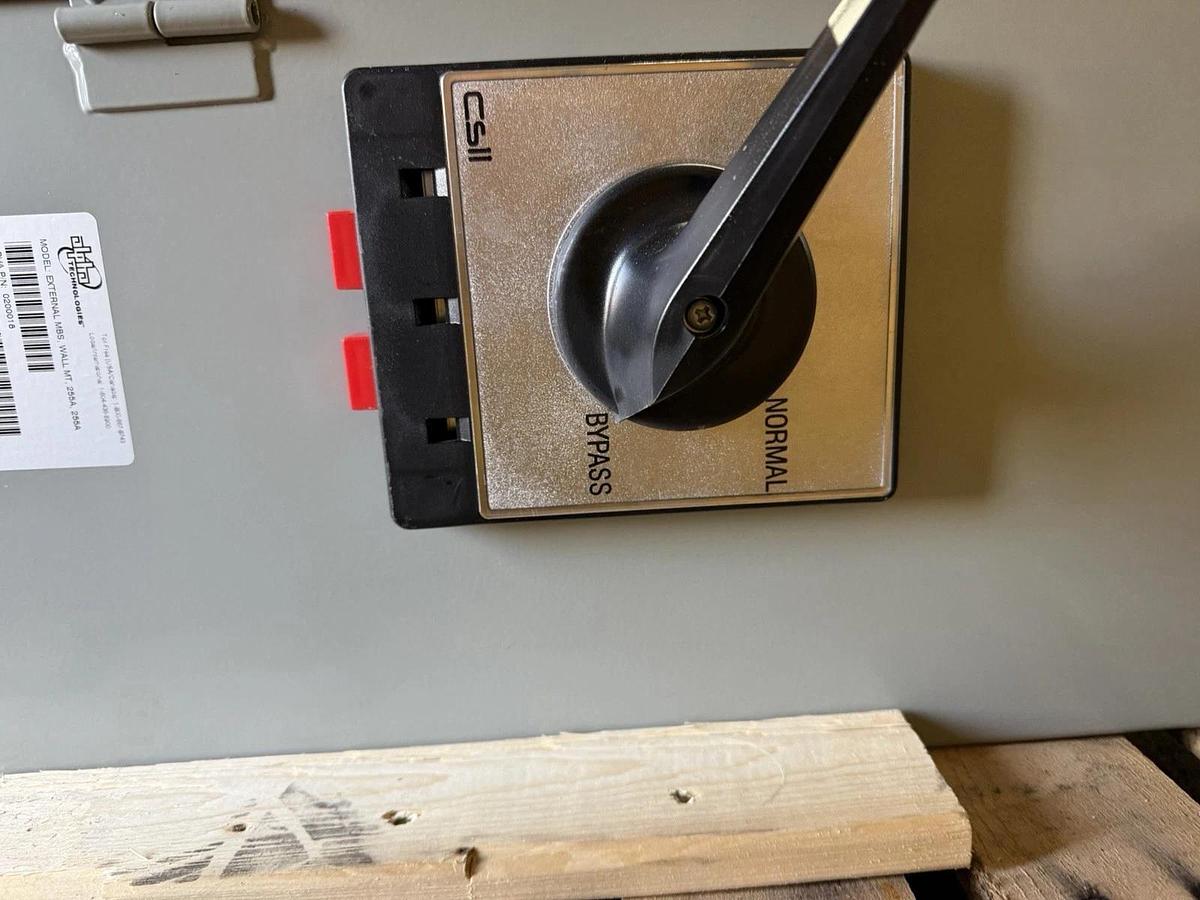 Used ALPHA MODULAR UPS CABINET AMPS80-3-30 80HP 0200018 208V 88 AMP W/ BYPASS SWITCH