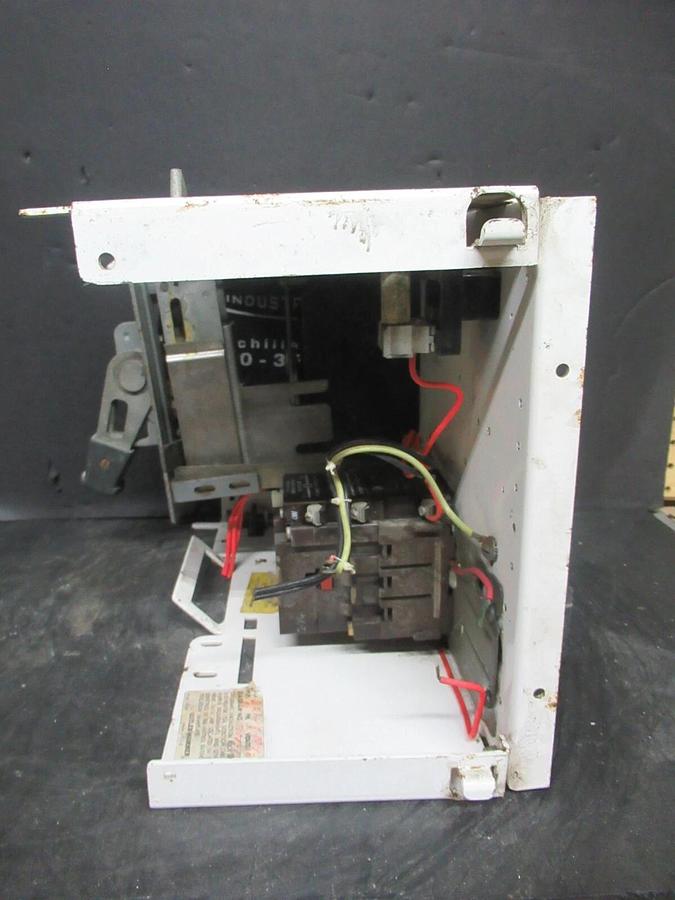 Used CUTLER HAMMER MOTOR STARTER CONTROL 12" W/ A10CN0 NEMA SIZE 1 3 AMP 600 VAC