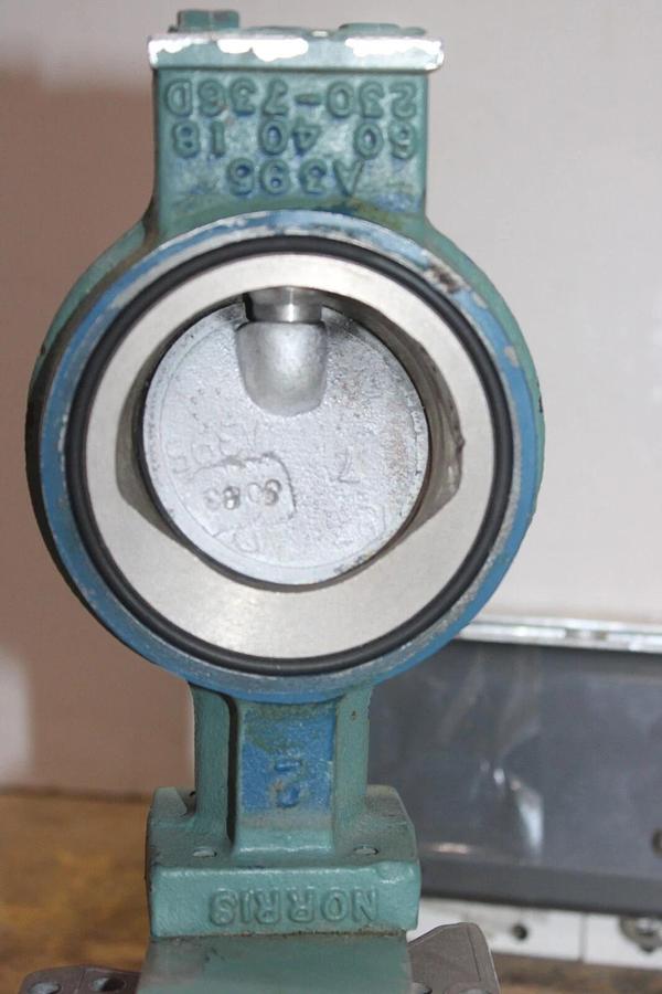 Used DEI DODGE ACTUATOR EN310B2-0-10V 24 VOLT 8 VA NEMA 2 W/ 022-10643-002 VALVE