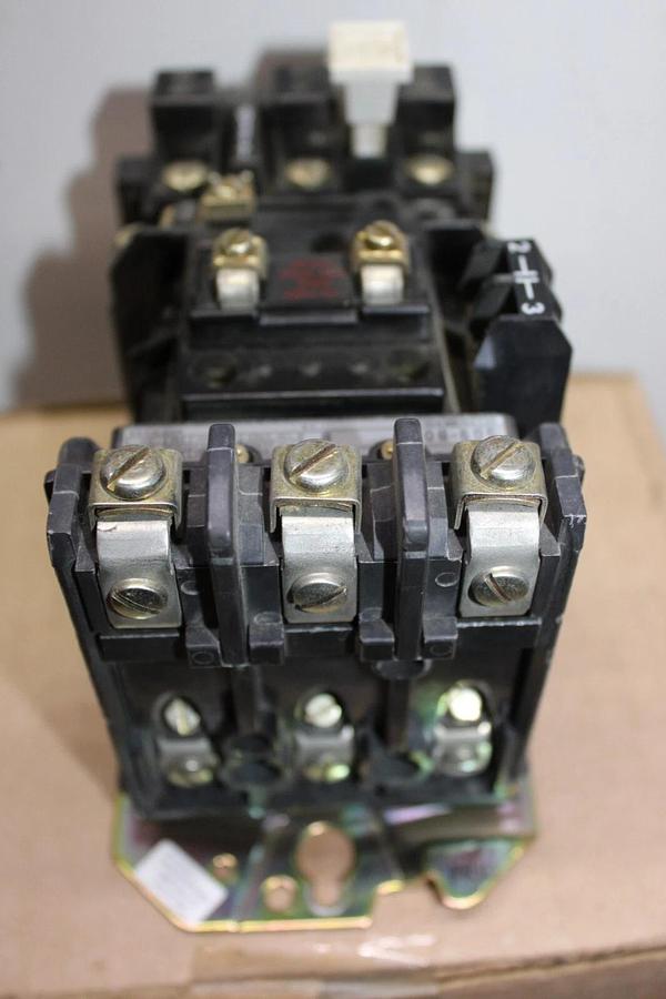 Used ALLEN BRADLEY STARTER 509-B0D SER. B SIZE 1 27 AMP 3-PHASE 600 VOLT COIL: 120V
