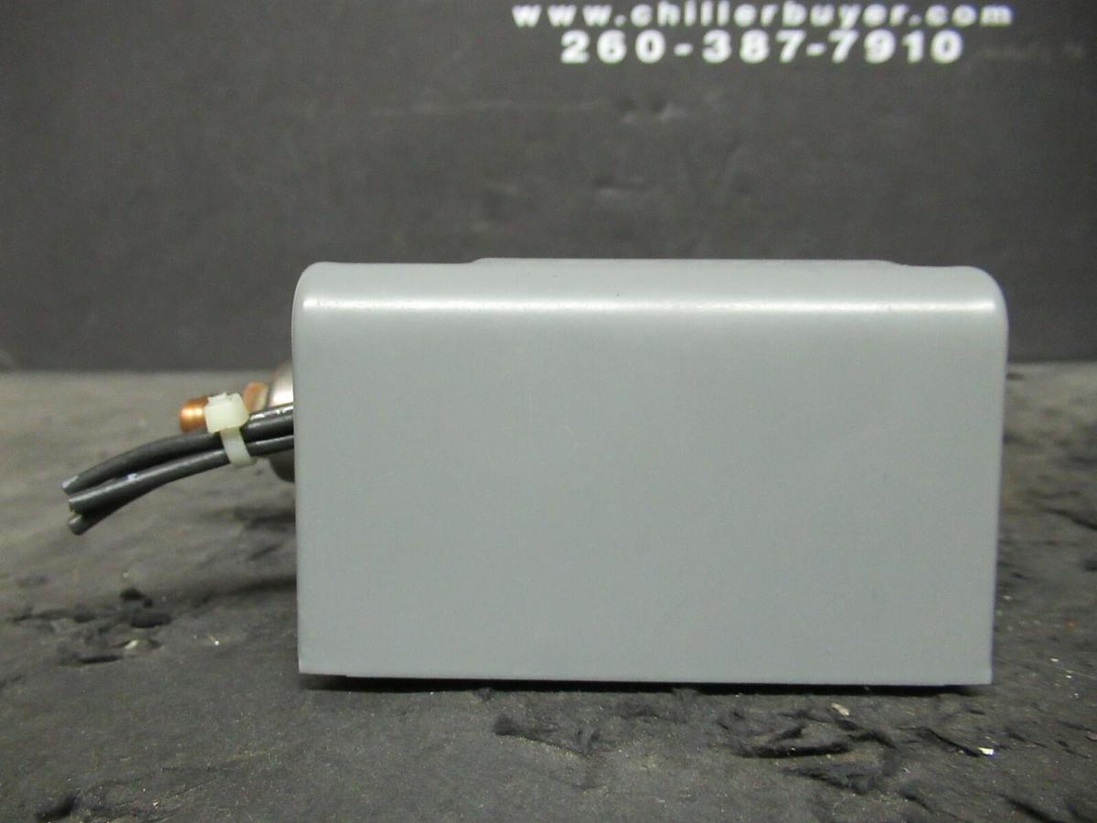 Used JOHNSON CONTROLS PENN P70JA-49 PRESSURE CONTROL VALVE 180 PSIG MAX 025-32952-000