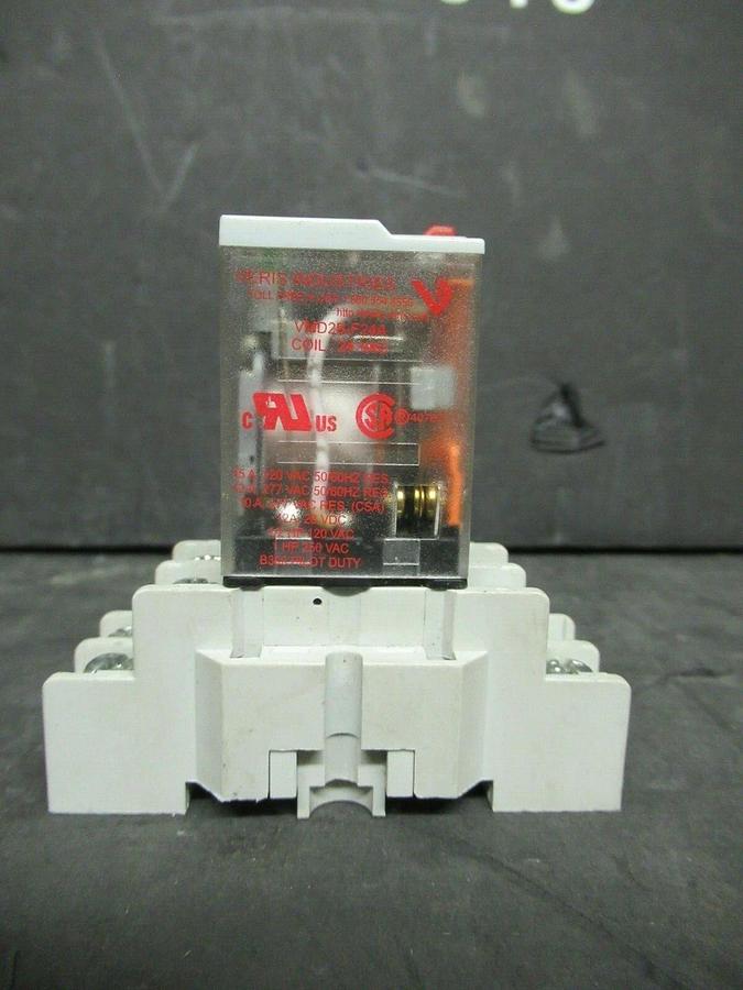 Used VERIS RELAY VMD2B-F24A 24 VAC W/ BASE