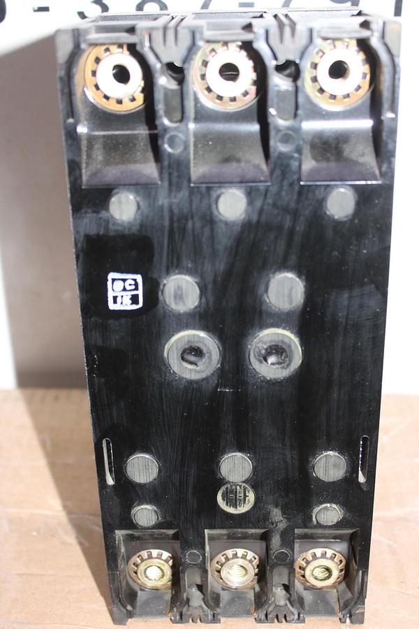 Used GENERAL ELECTRIC CIRCUIT BREAKER TKM836F000 800A FRAME 700A TRIP 600 VAC 3-POLE