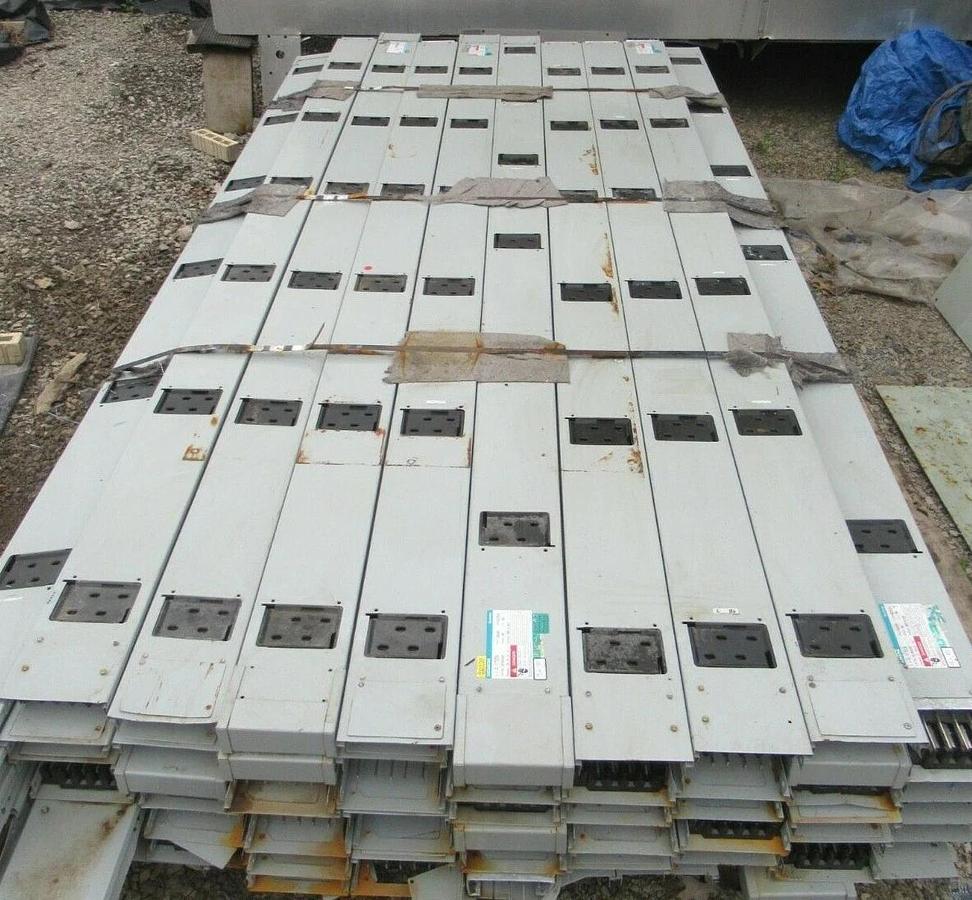 Used SIEMENS PLUG-IN XJ-L BUSWAY 100 A 277/480 VAC 3 PH 4 W NEUTRAL GROUND XC1004GIG