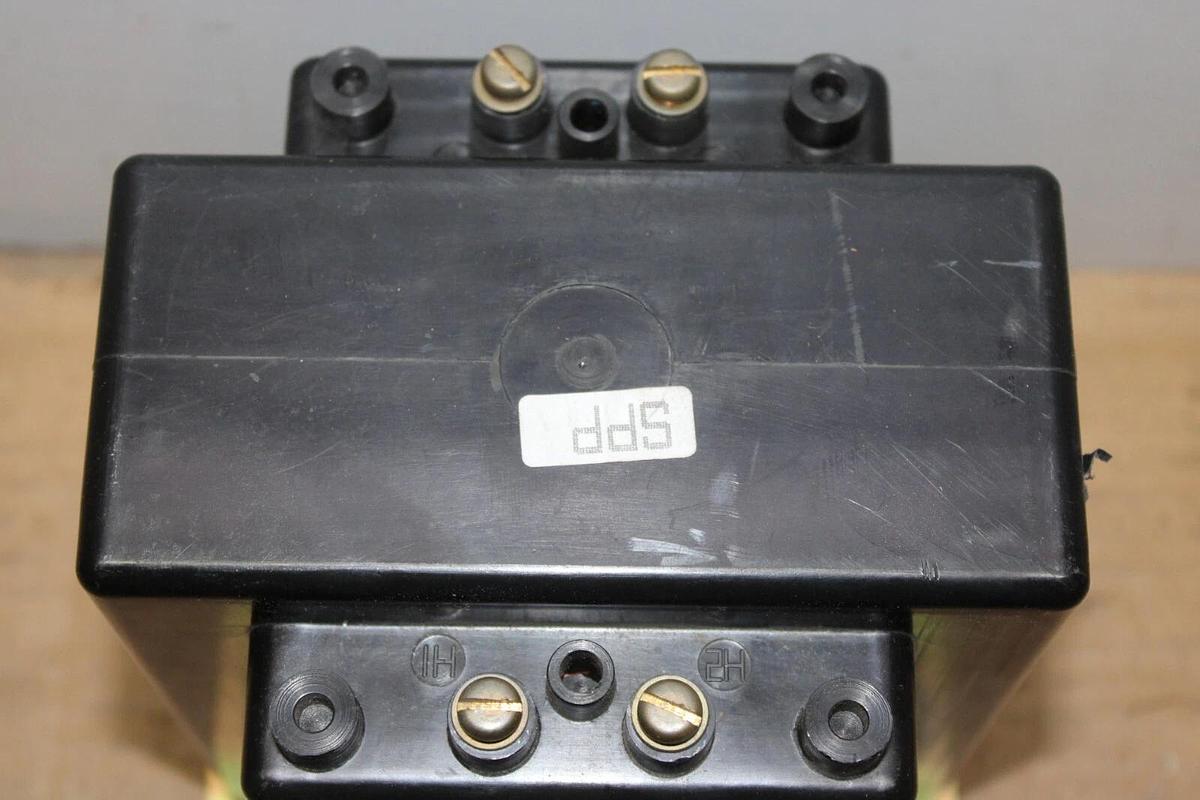 Used INSTRUMENT TRANSFORMERS POTENTIAL TRANSFORMER 450-480 10KV PRI: 480V RATIO 4:1