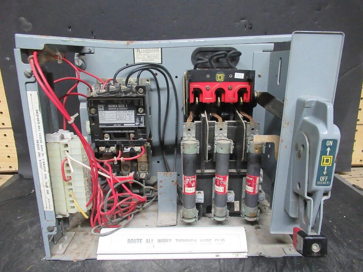 Used SQUARE D MCC MOTOR CONTROL STARTER 12" MODEL 4 W/ 8536SCO3 STARTER NEMA 1 12 AMP