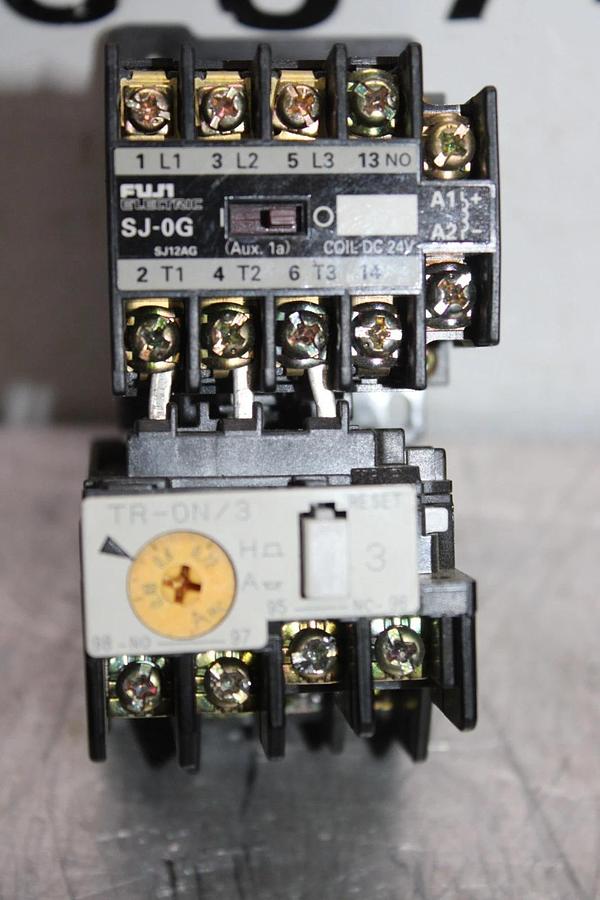 Used FUJI ELECTRIC STARTER SJ-0G 480 VAC 15 AMP 2.2 kW W/ TR-0N/3 RELAY