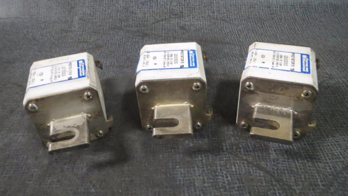 Used FERRAZ SHAWMUT "PROTISTOR" SEMICONDUCTOR FUSE (1) 315 AMP 1250V MODEL: Q300555