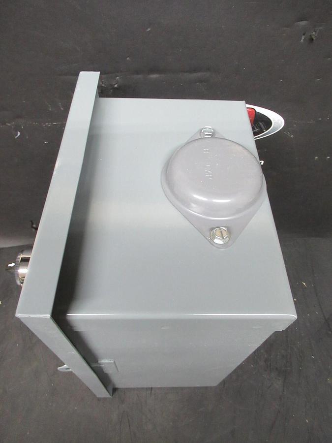 NEW SURPLUS SQUARE D COMBINATION STARTER 8536SCH3V08CF4H30X22 8536SCO3H30 NEMA 1