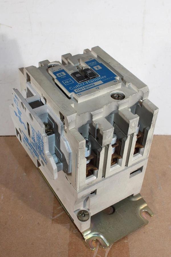 Used CUTLER HAMMER CONTACTOR CN15GN3 NEMA 2 45 AMP 600 VAC 3-POLE 3-PHASE