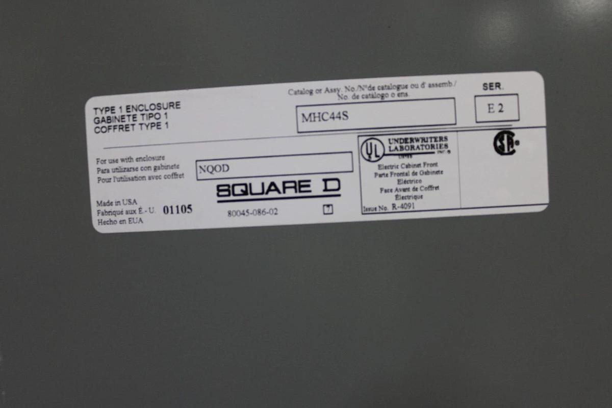 Used SQUARE D TYPE 1 NQOD MAIN SERVICE PANEL 12144593240030001 250 AMP 30-SLOT 208V